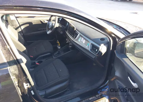 2021 Kia Rio Lx z USA, uszkodzony, nr VIN 3KPA24AD7ME416549